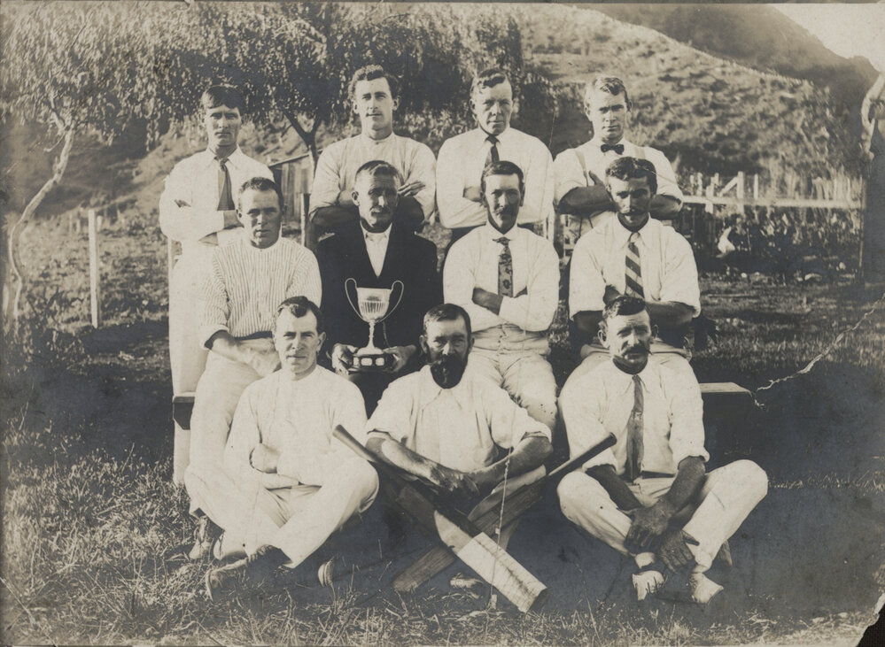 Cricket team and trophy