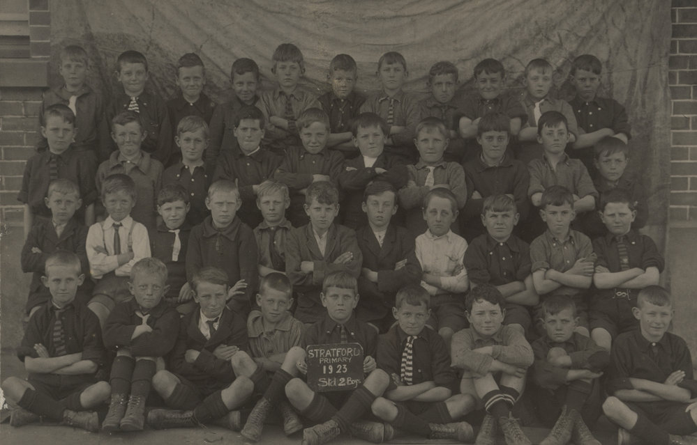 Stratford Standard 2 boys, 1923
