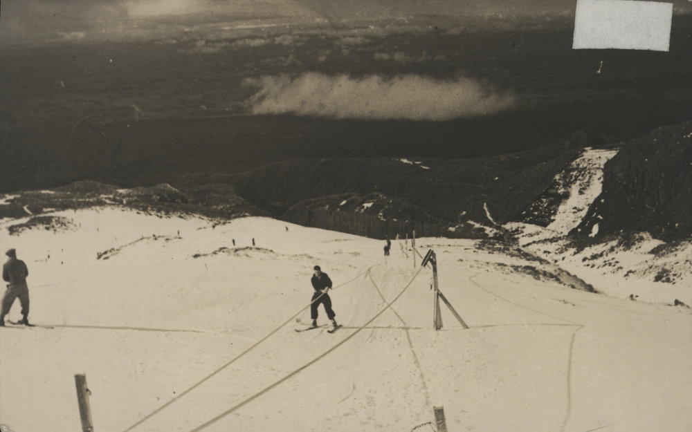 Skiers, Maunganui Ski Field. 
