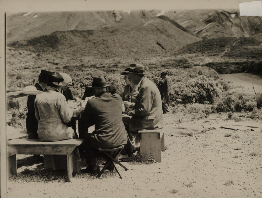 Light refreshment at the Plateau, 4300 feet up.