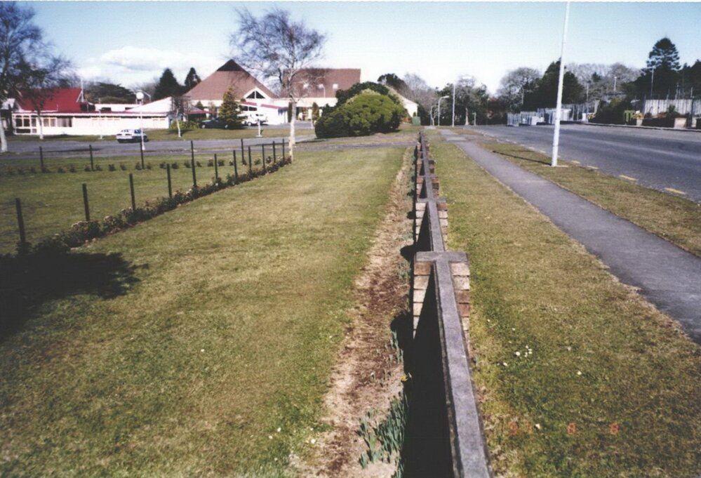 Planting new hedging Stratford War Memorial Centre August 1997