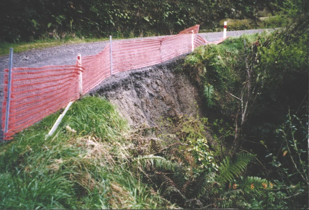 Douglas Road underslip October 1997