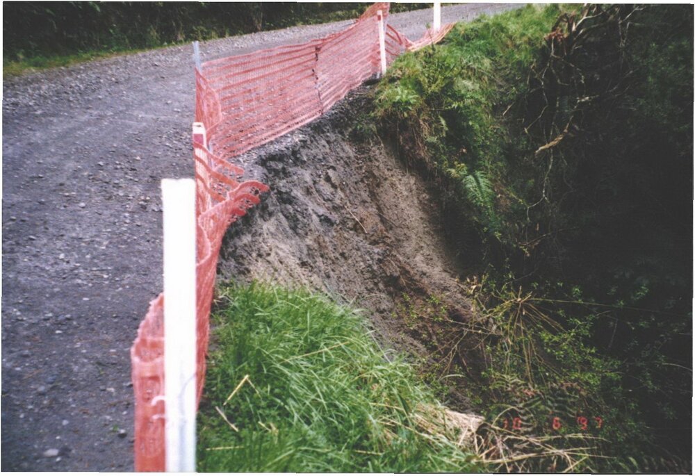 Douglas Road underslip October 1997