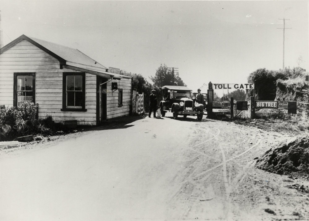 Toll gate at Waipuku