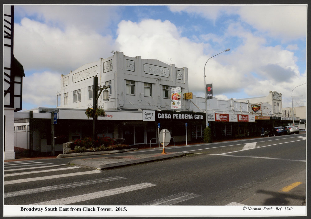 Broadway South East from Clock Tower 2015