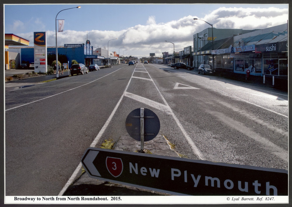 Broadway to North from North Roundabout