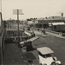 Victoria Bridge and Broadway South c. 1914