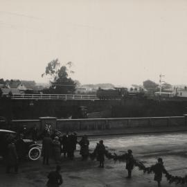 Opening ceremony for bridge on Broadway 