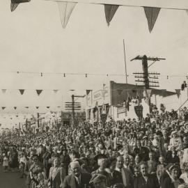 Large crowd gathered in Broadway 