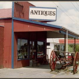 Ngaere Antiques